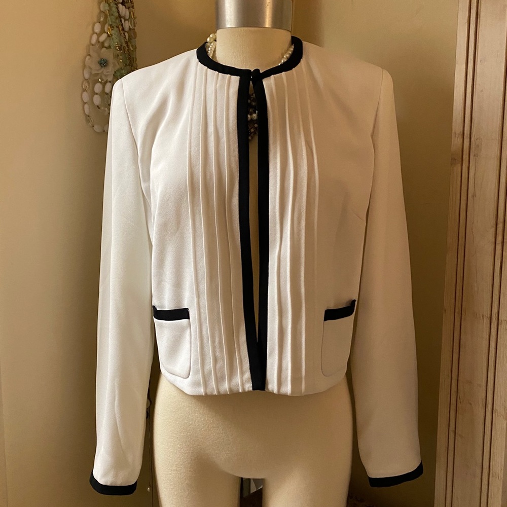 Jones New York padded blazer